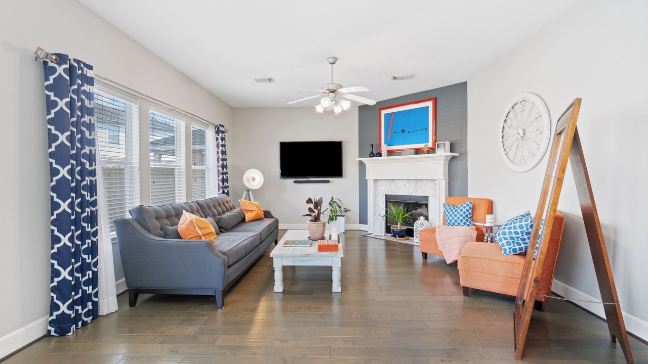 Photo of Livingroom in Pearland