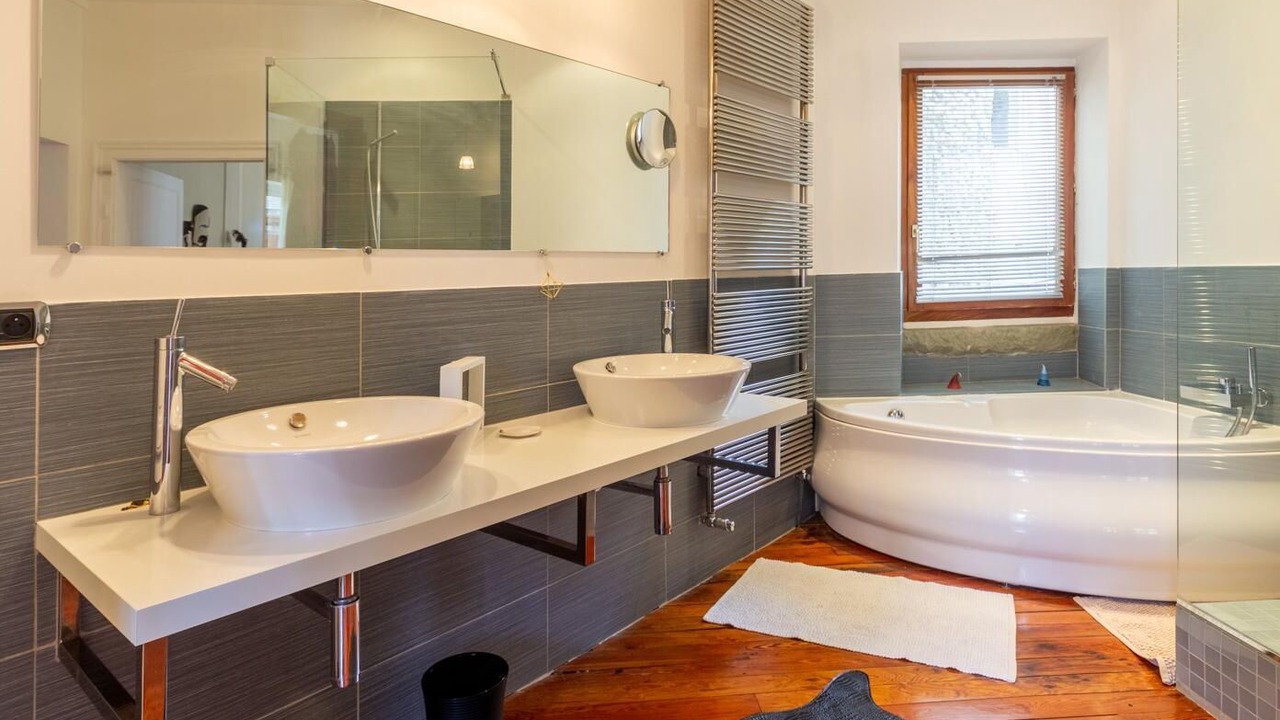 Photo of Bathroom in Chambery