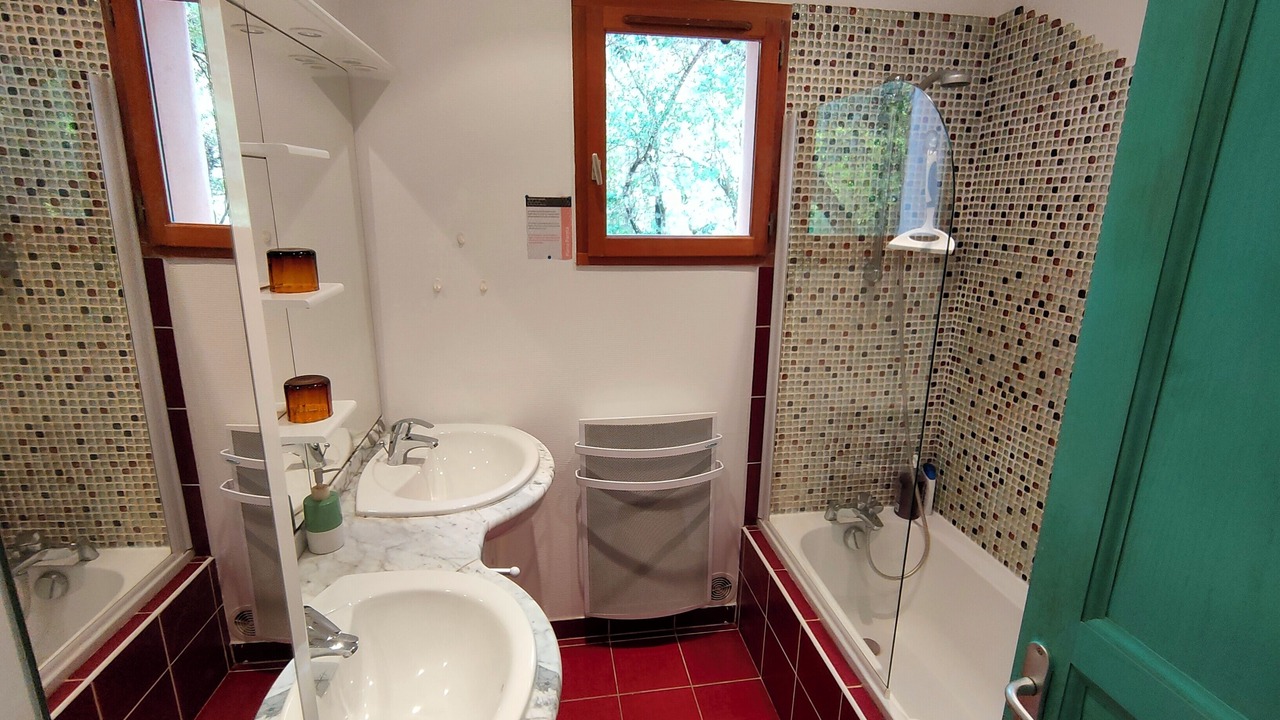 Photo of Bathroom in Manso