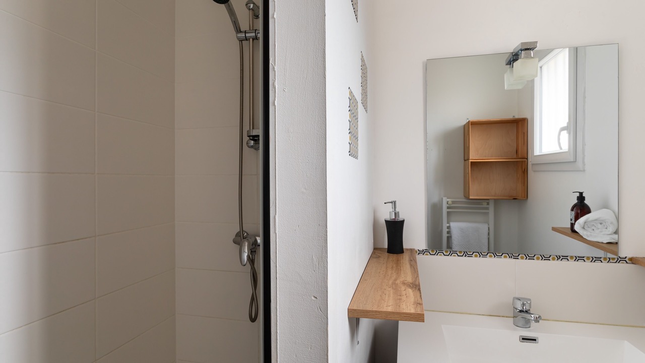 Photo of Bathroom in Plevenon