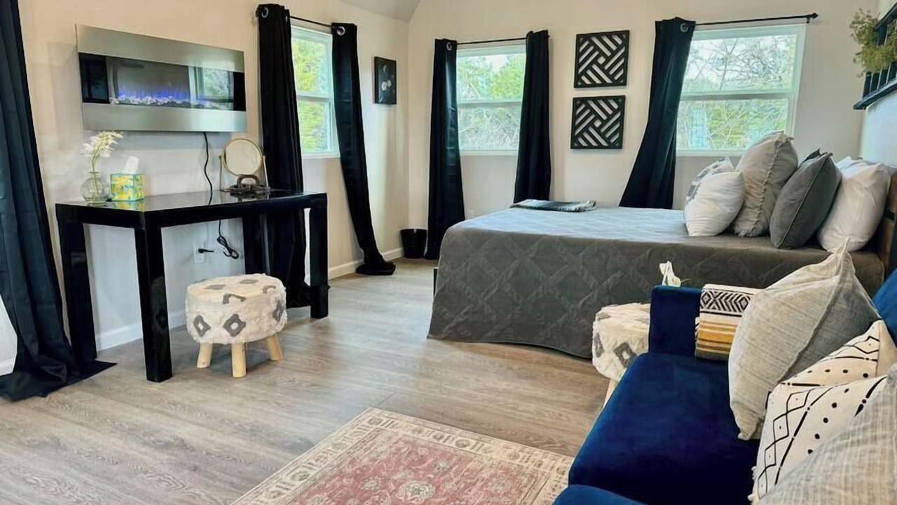Photo of Bedroom in Dripping Springs