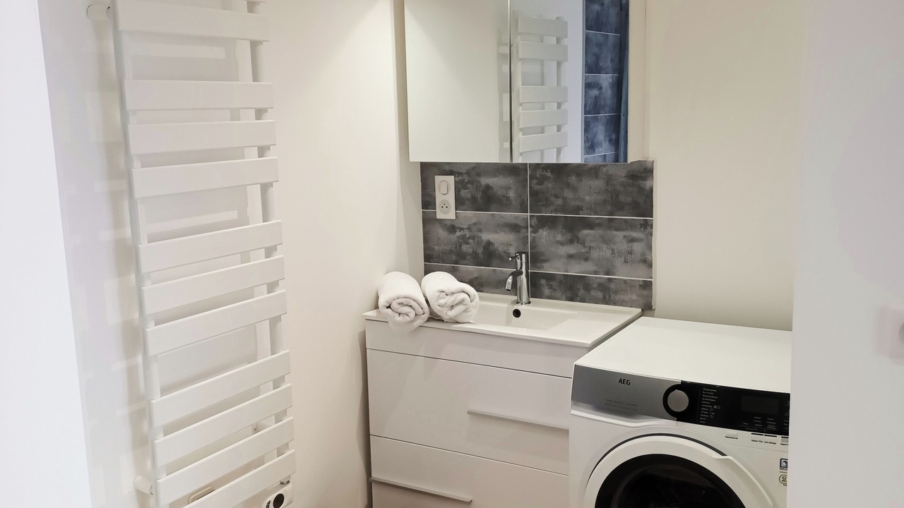 Photo of Others in Lanquais