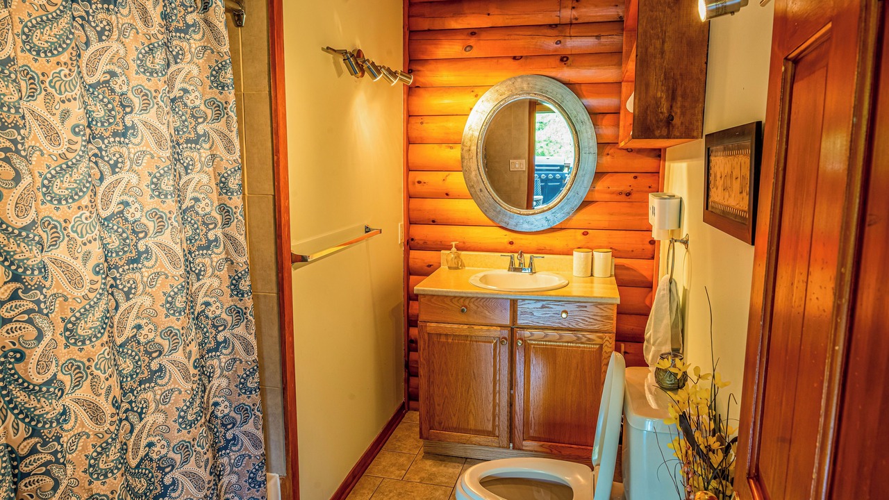 Photo of Bathroom in Notre-Dame-de-la-Merci