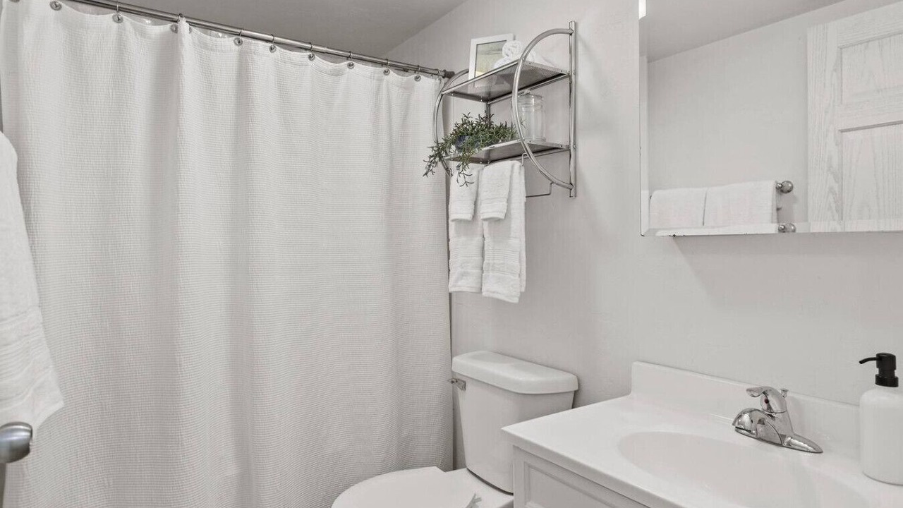 Photo of Bathroom in Cecil