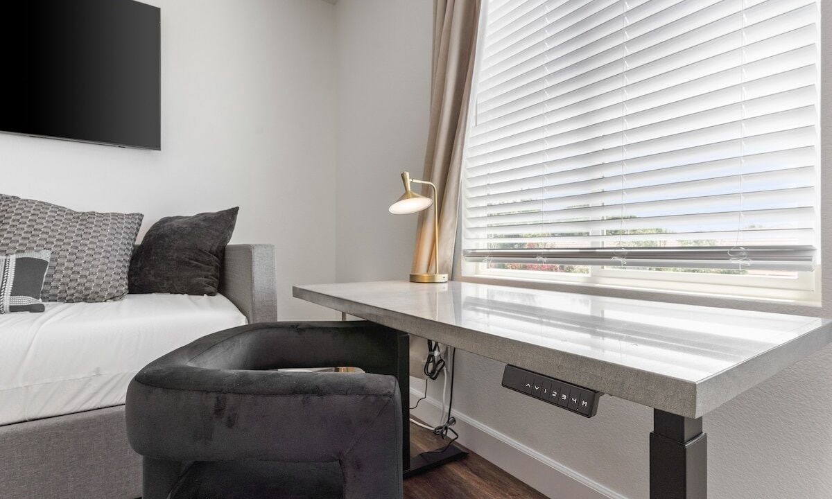 Photo of Others in Linda