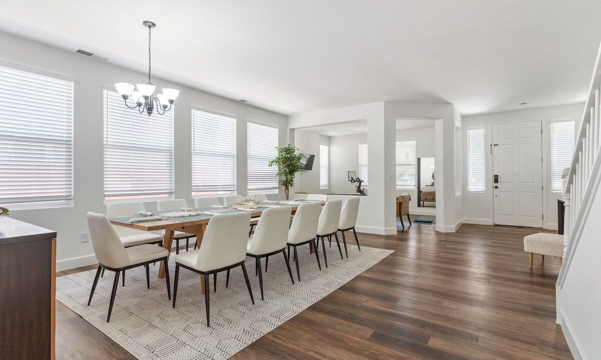 Photo of Others in Linda