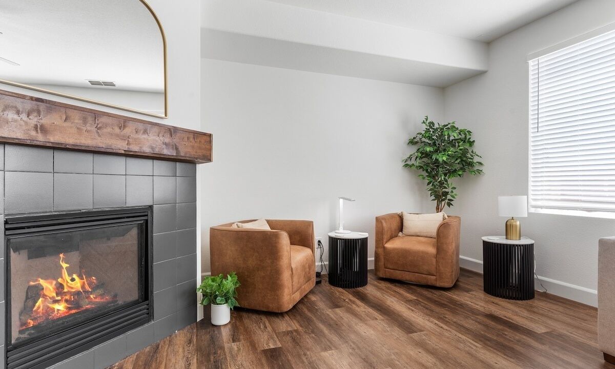 Photo of Others in Linda