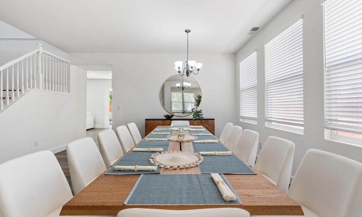 Photo of Others in Linda