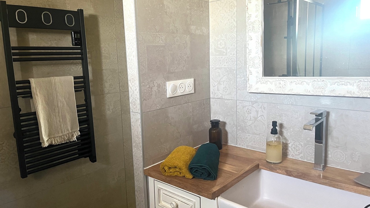 Photo of Bathroom in Merville