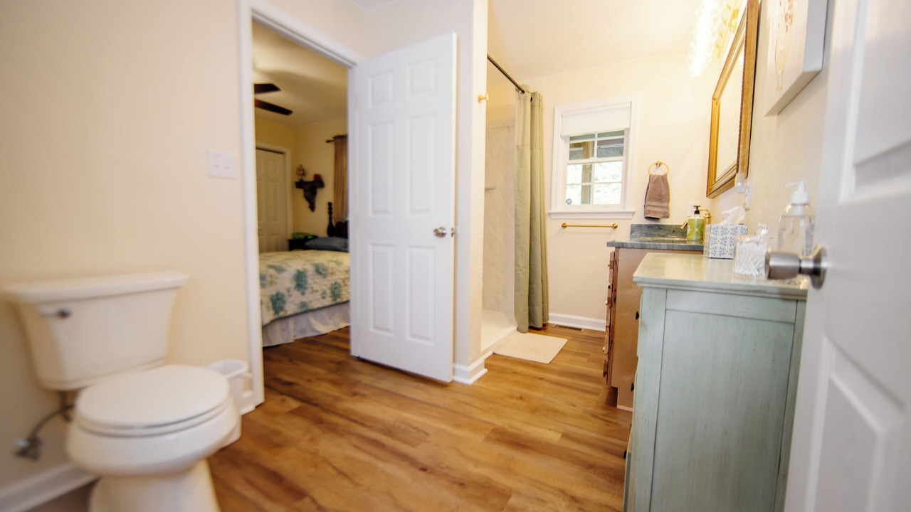 Photo of Bathroom in Greeneville