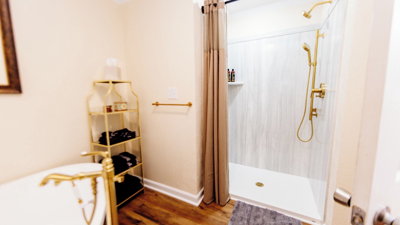 Photo of Bathroom in Greeneville
