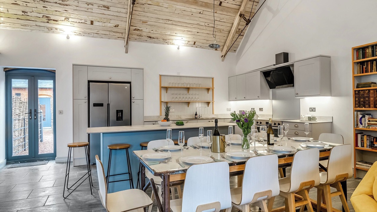 Photo of Others in Huntley