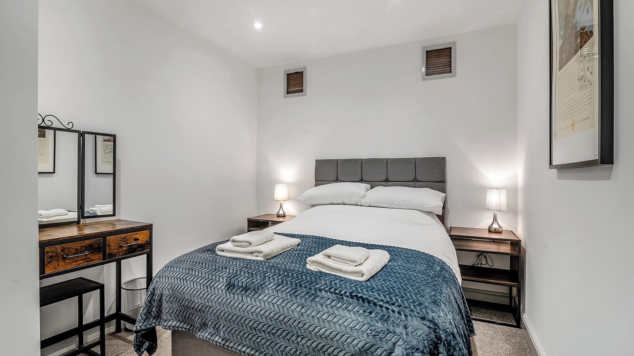 Photo of Others in Huntley