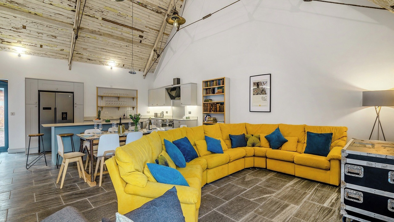 Photo of Others in Huntley