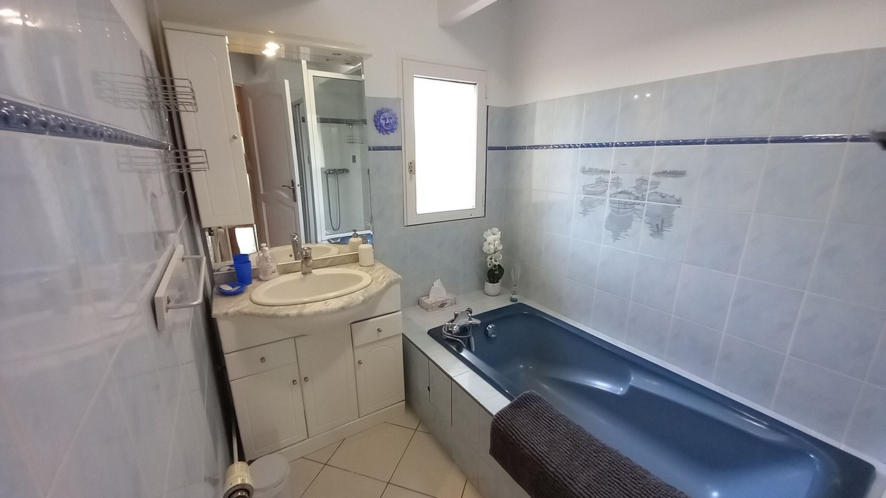 Photo of Bathroom in Montayral