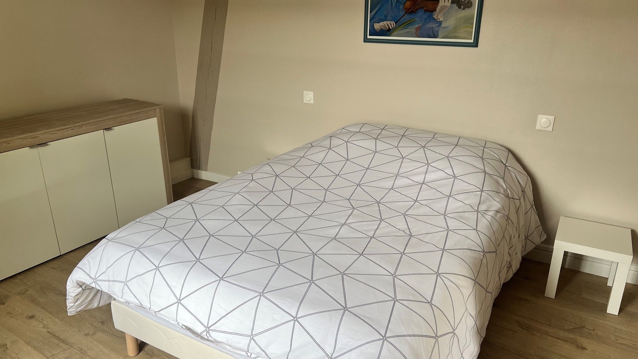 Photo of Bedroom in Fontenay-le-Pesnel