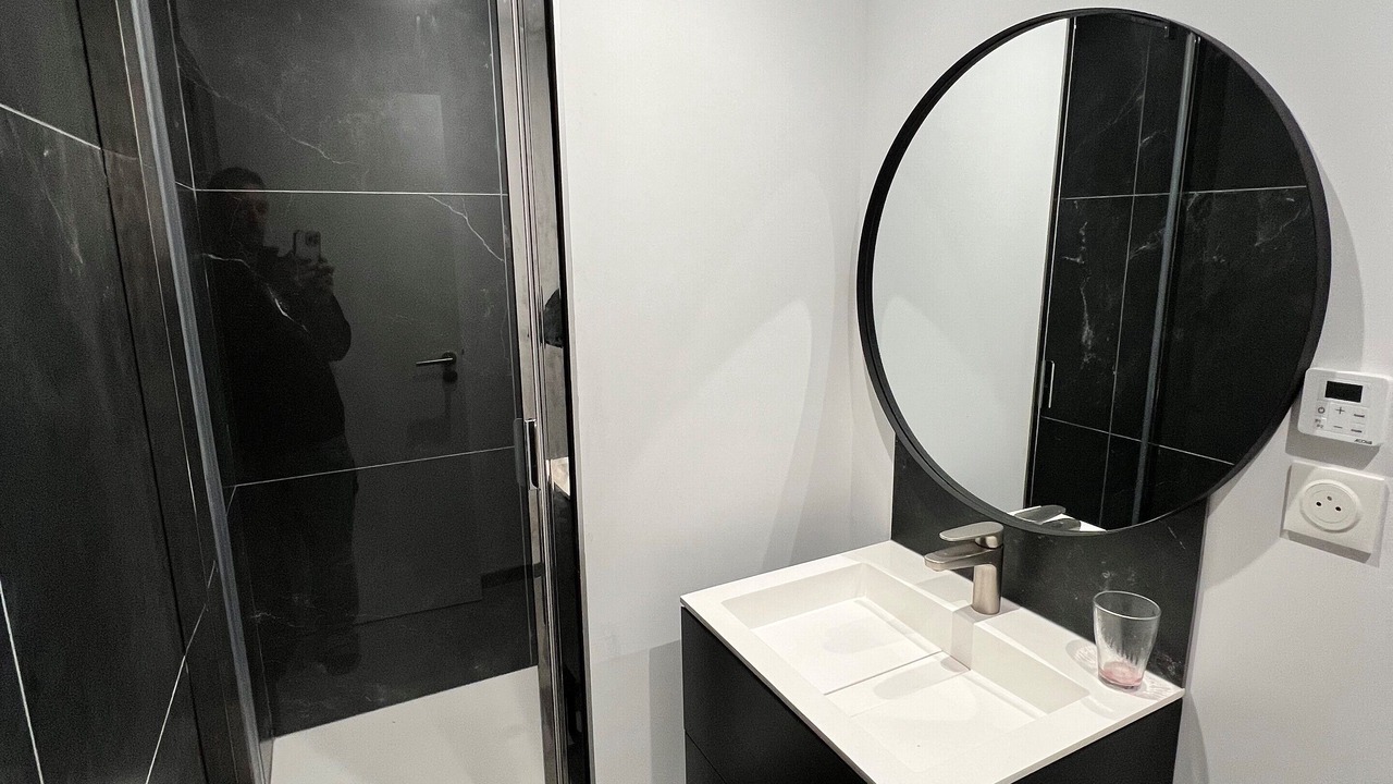 Photo of Bathroom in Fontenay-le-Pesnel