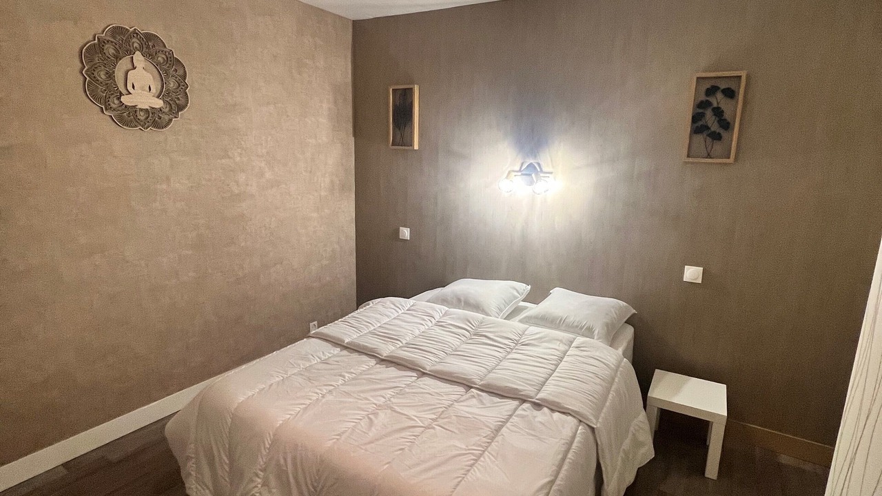 Photo of Bedroom in Fontenay-le-Pesnel