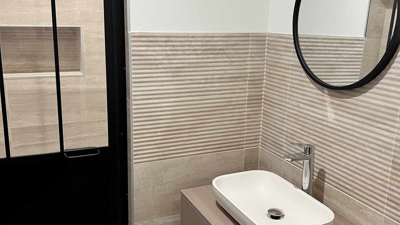 Photo of Bathroom in Fontenay-le-Pesnel