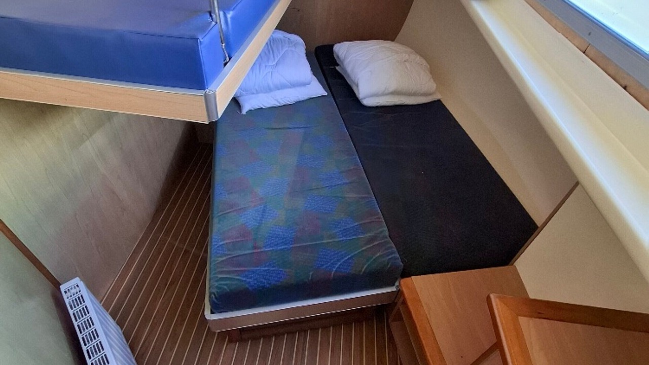 Photo of Bedroom in Chenille-Change