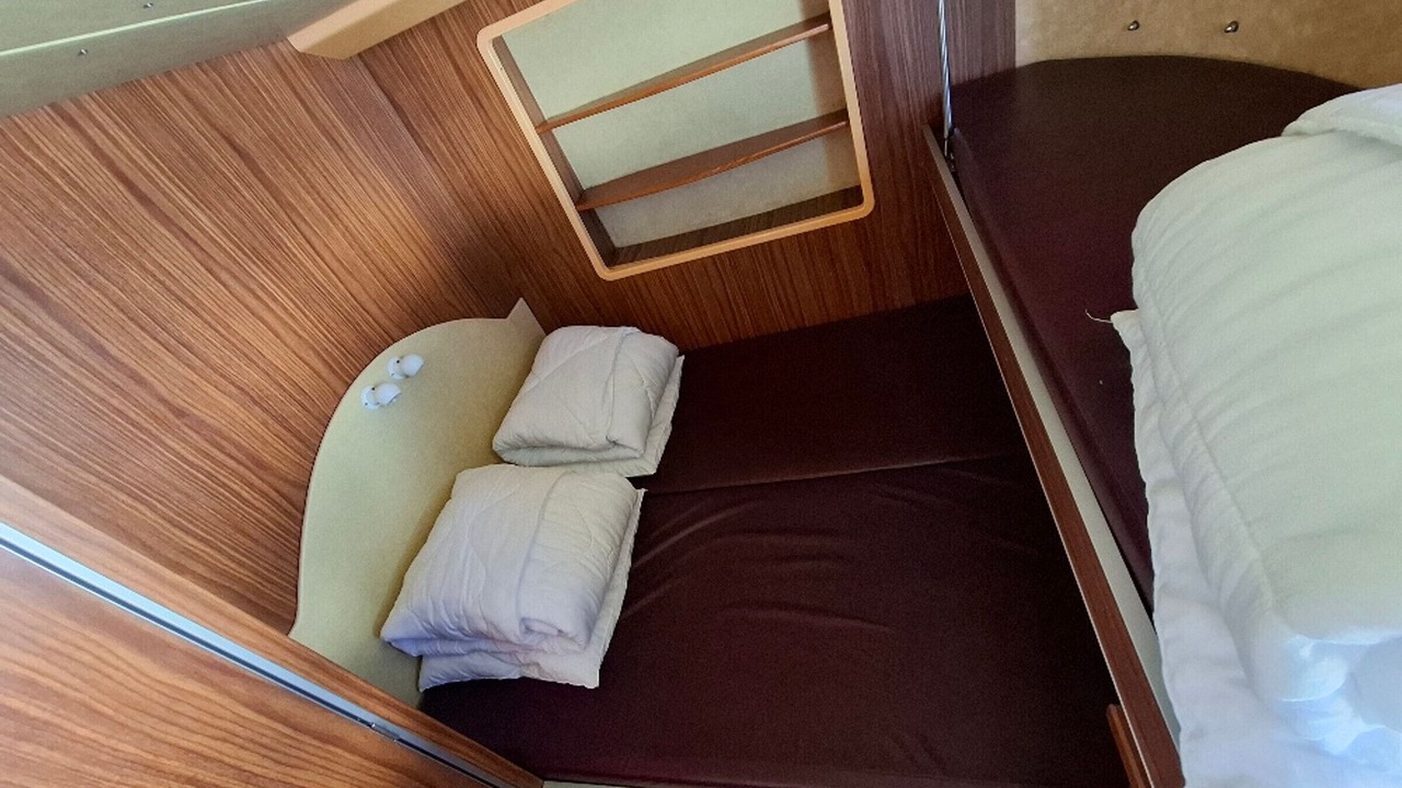 Photo of Bedroom in Chenille-Change