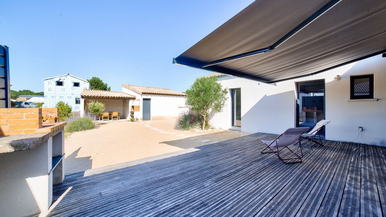 Photo of Patio Balcony in Les Conches
