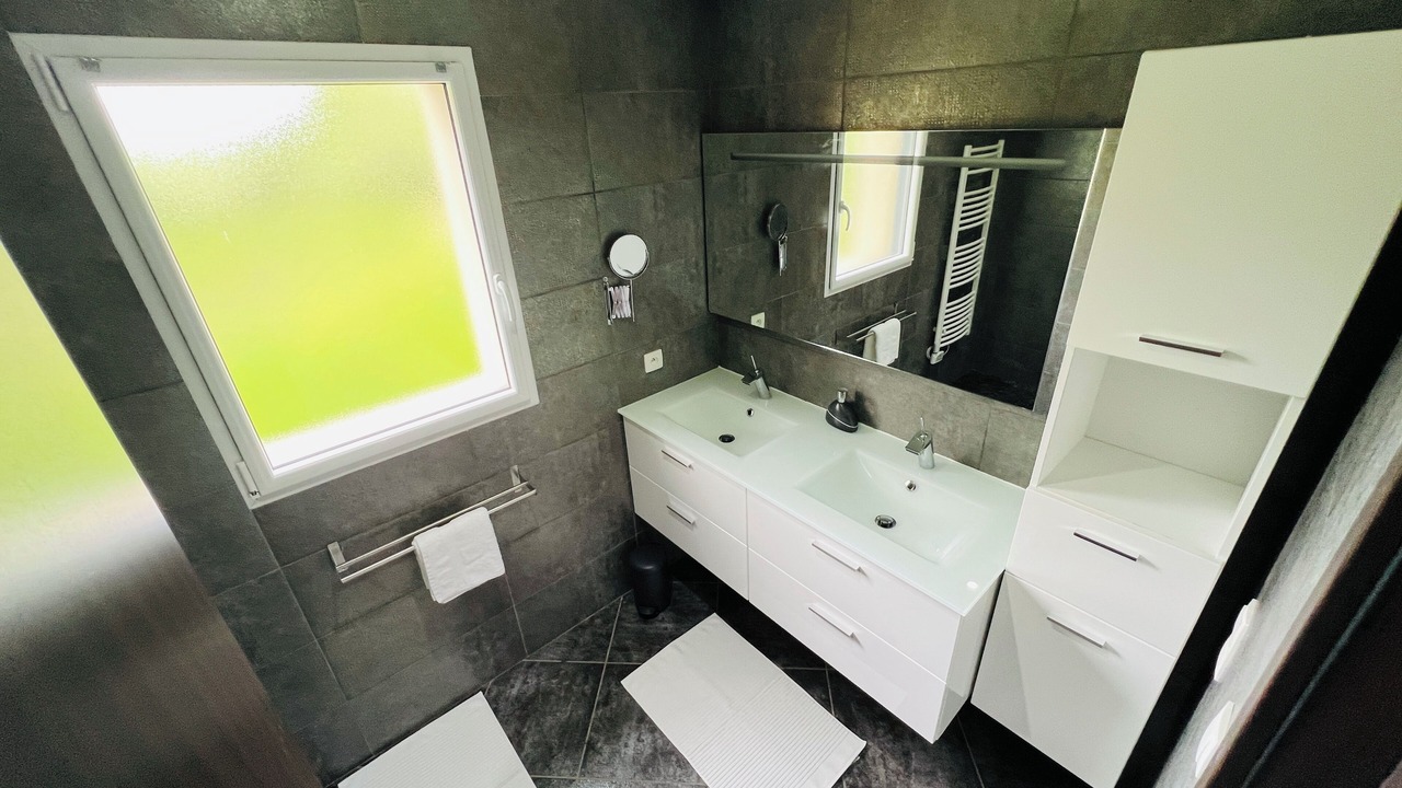Photo of Bathroom in Roussennac
