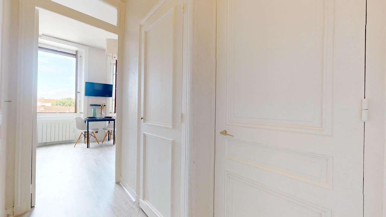 Photo of Others in Republique - Tolstoi