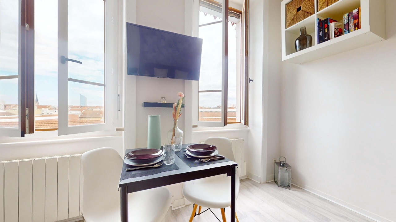 Photo of Others in Republique - Tolstoi