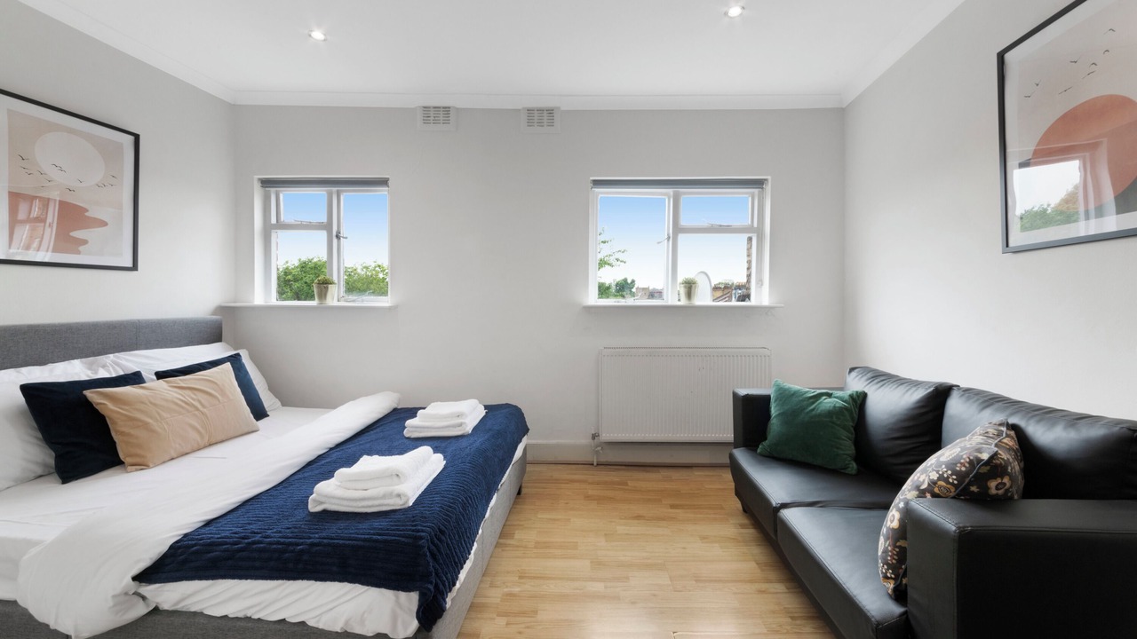 Photo of Bedroom in Tollington