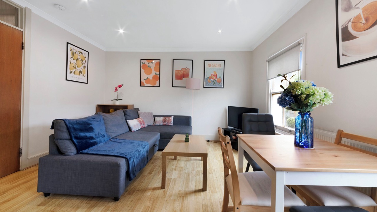 Photo of Livingroom in Tollington