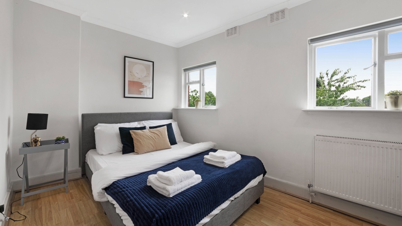 Photo of Bedroom in Tollington