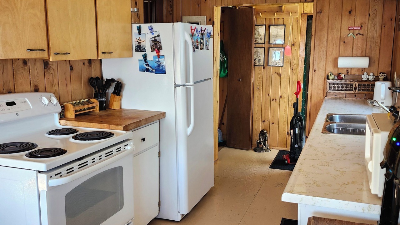 Photo of Kitchen in Vermilion Bay