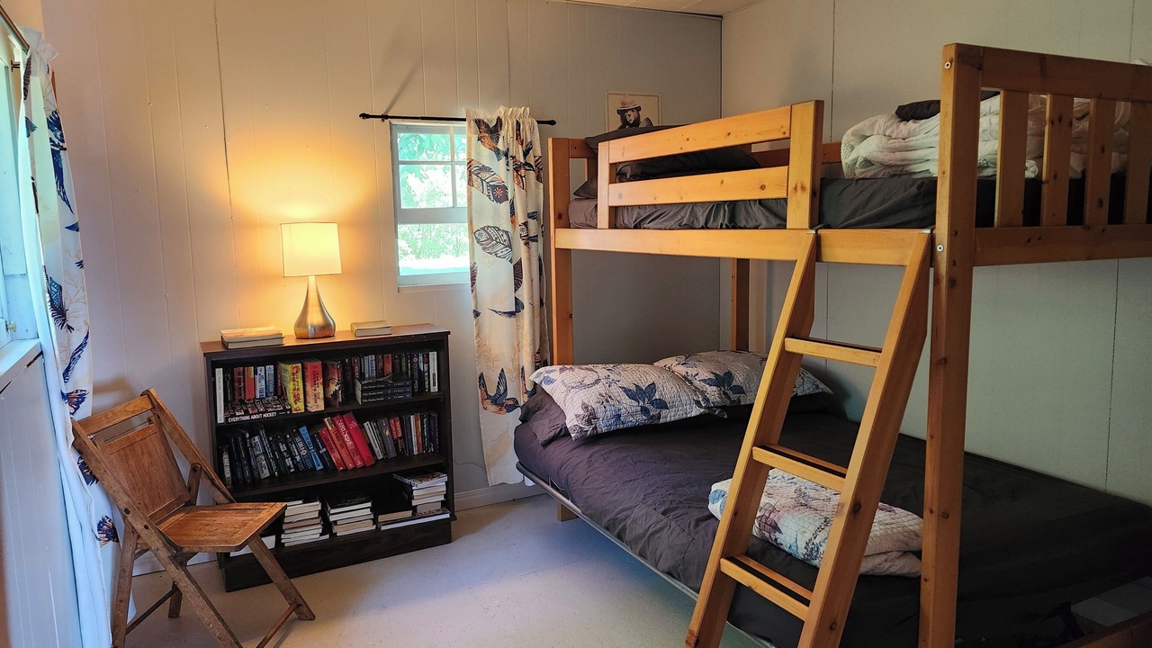 Photo of Bedroom in Vermilion Bay