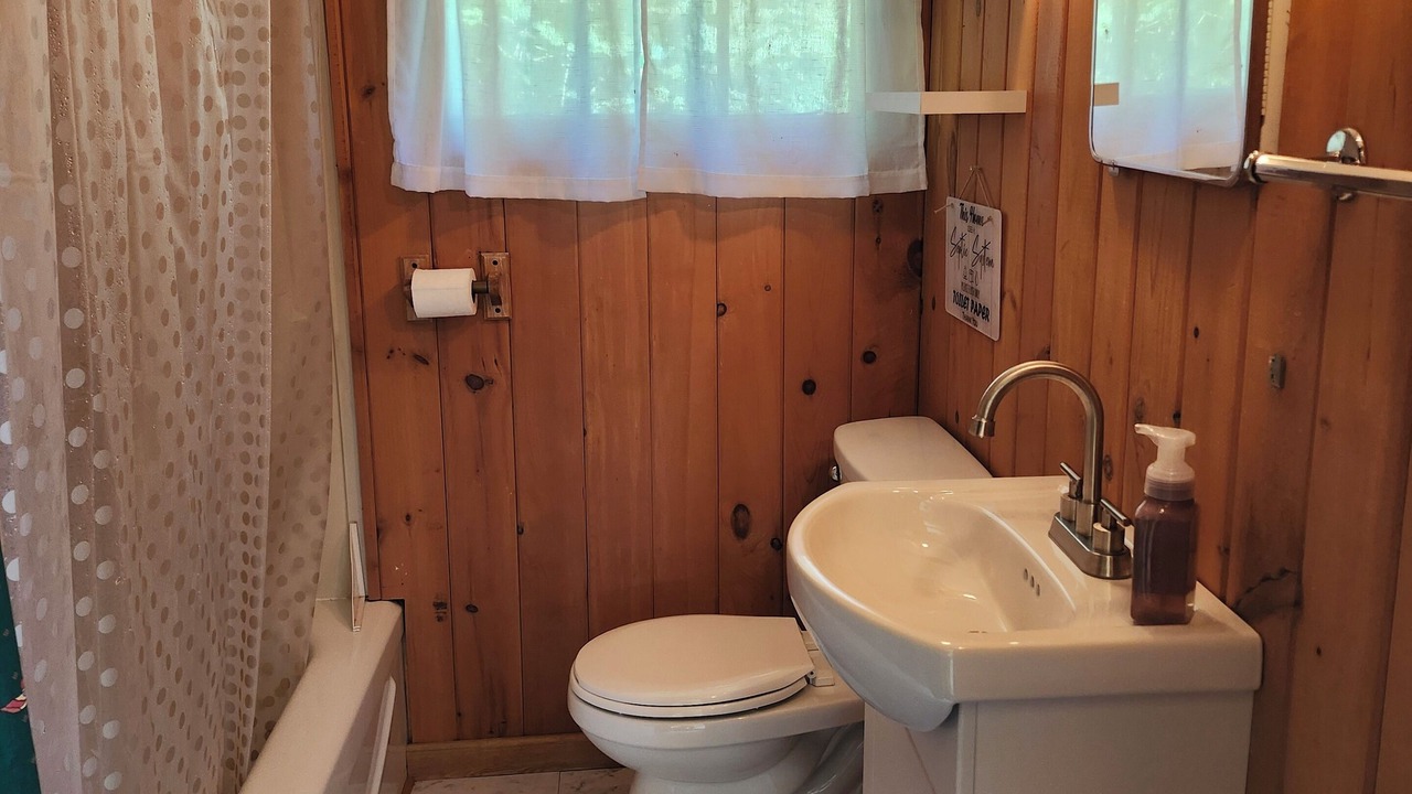 Photo of Bathroom in Vermilion Bay