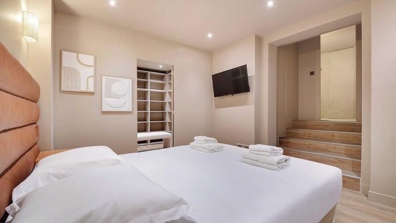 Photo of Bedroom in Saint-Merri