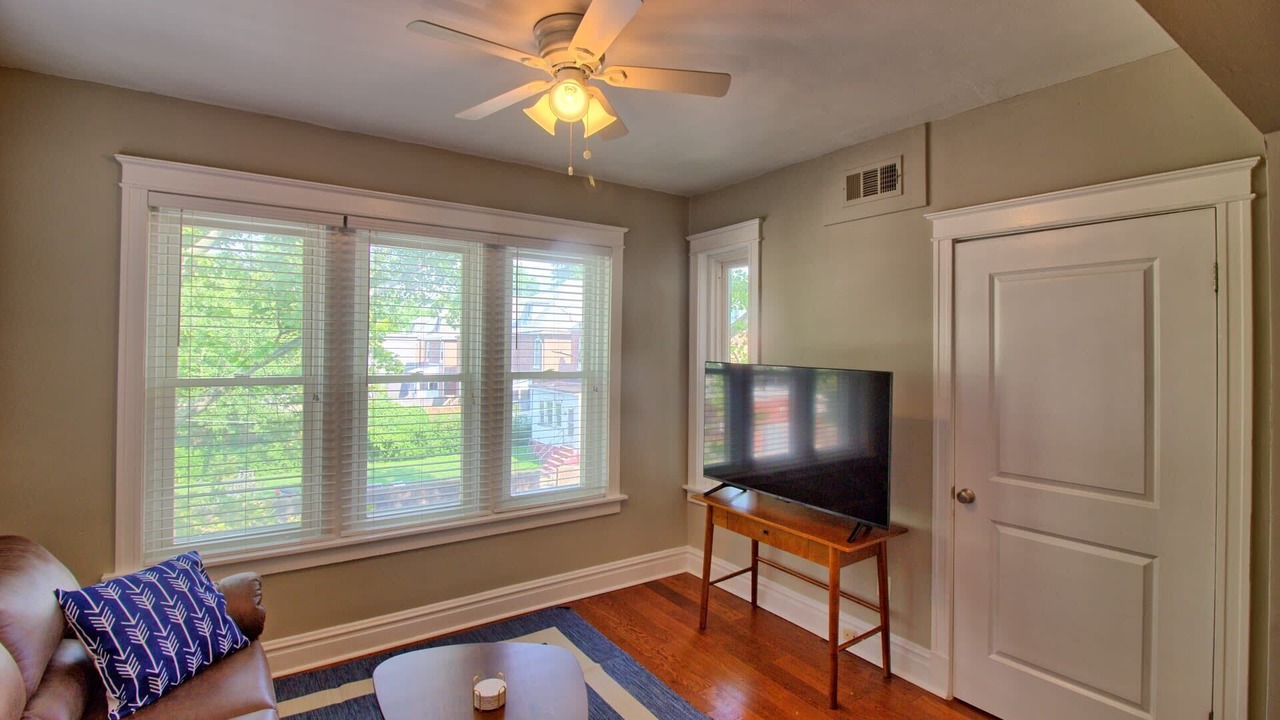 Photo of Livingroom in Tower Grove South