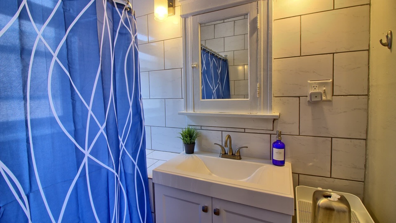 Photo of Bathroom in Tower Grove South