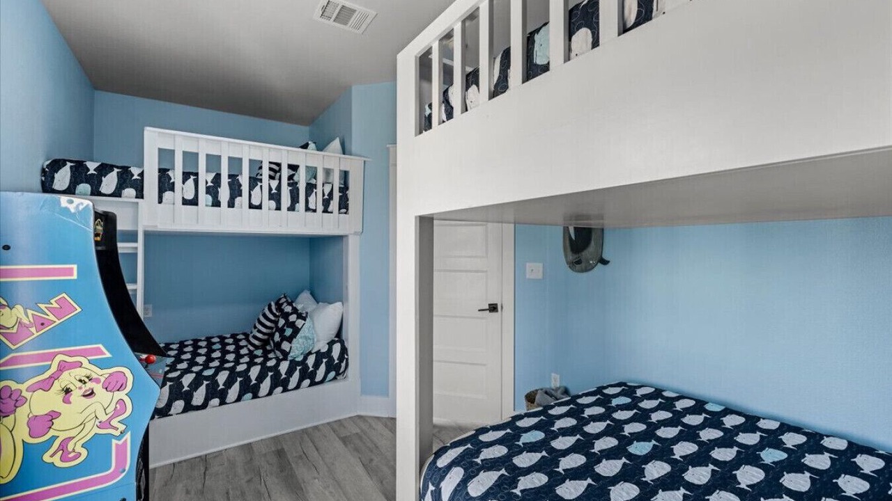 Photo of Bedroom in Crystal Beach