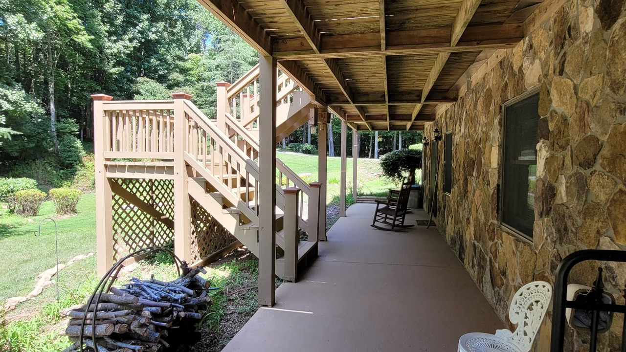 Photo of Patio Balcony in Blairsville