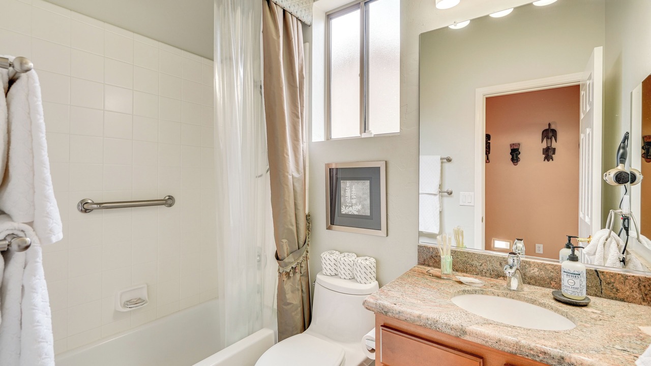 Photo of Bathroom in Saddlebrooke