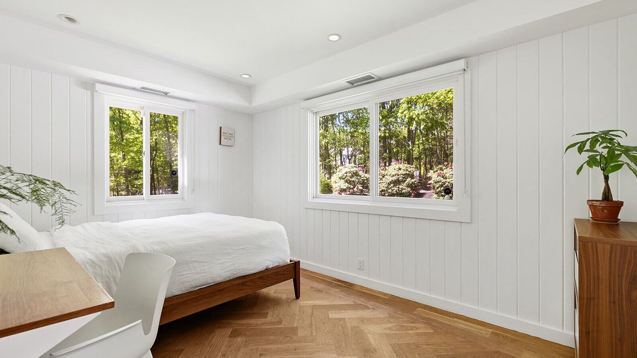 Photo of Bedroom in Noyack