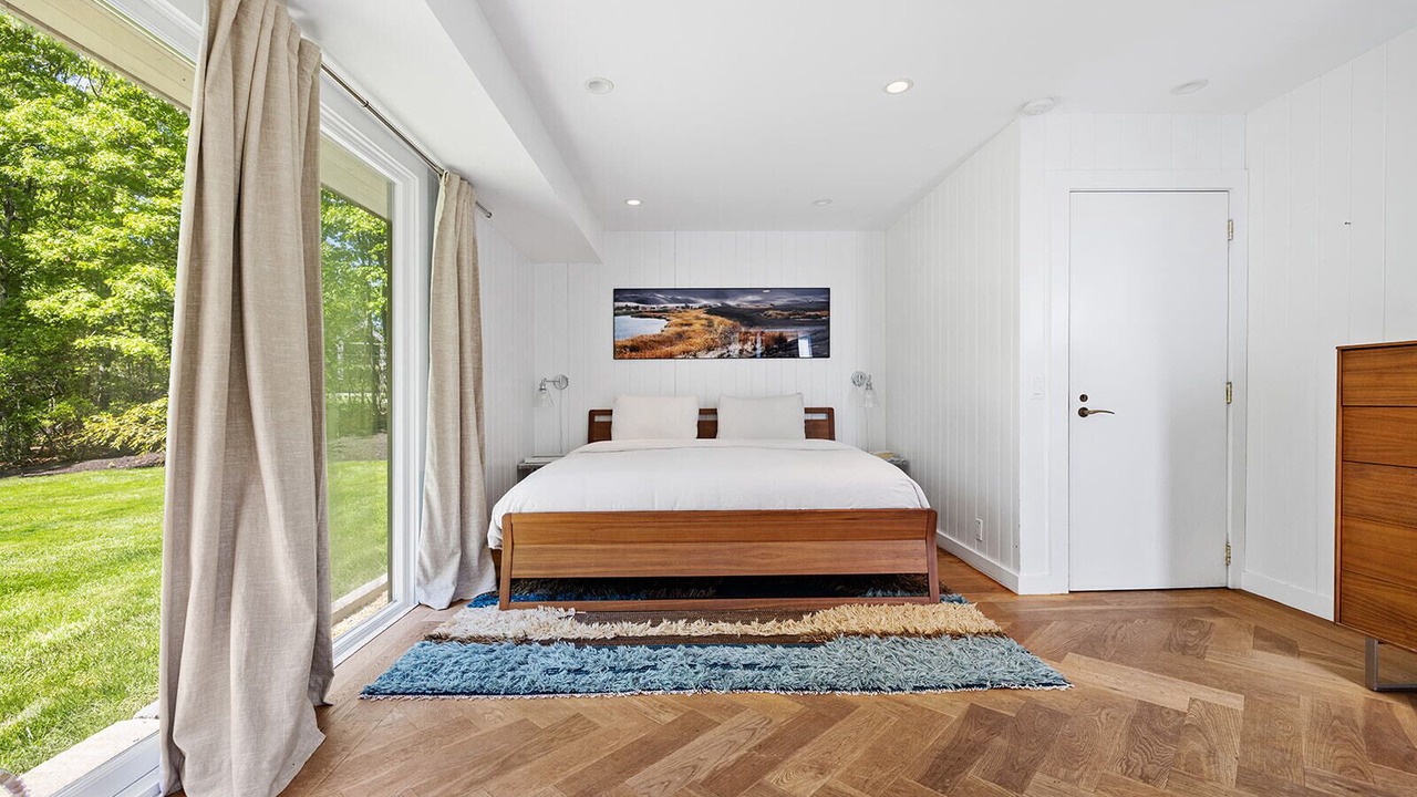 Photo of Bedroom in Noyack