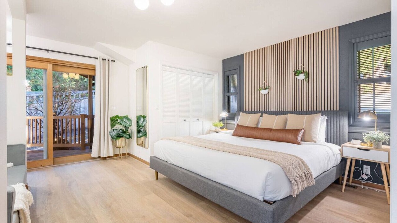 Photo of Bedroom in Maple Heights-Lake Desire