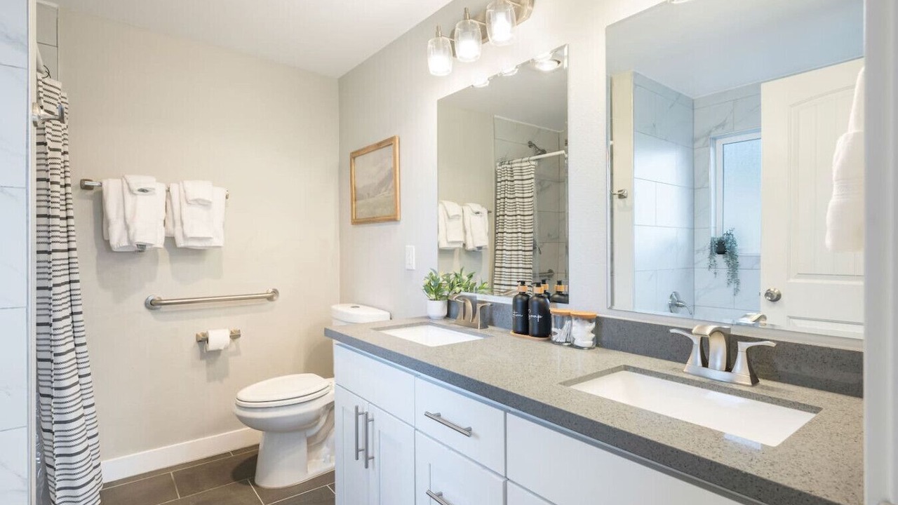 Photo of Bathroom in Hillwood