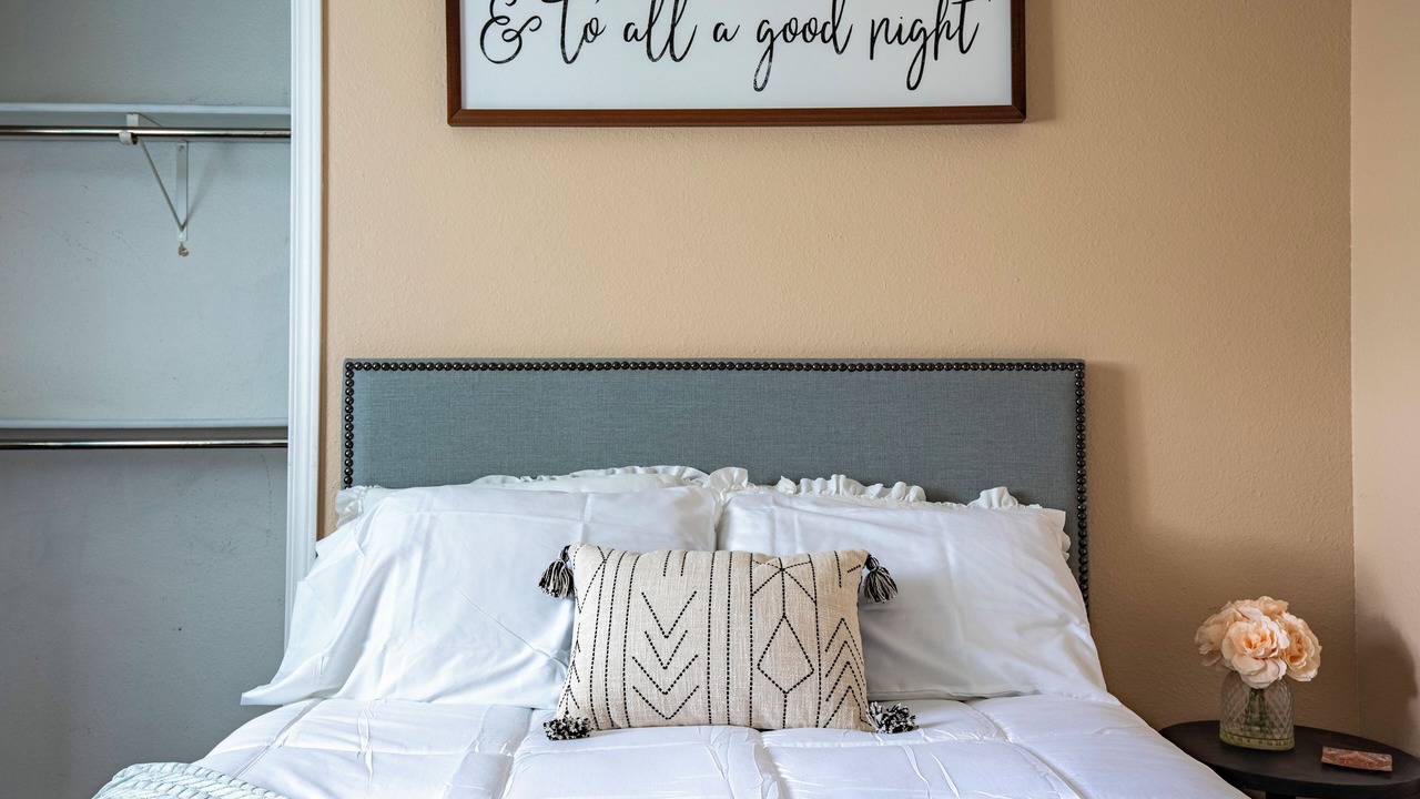 Photo of Bedroom in Glenrock