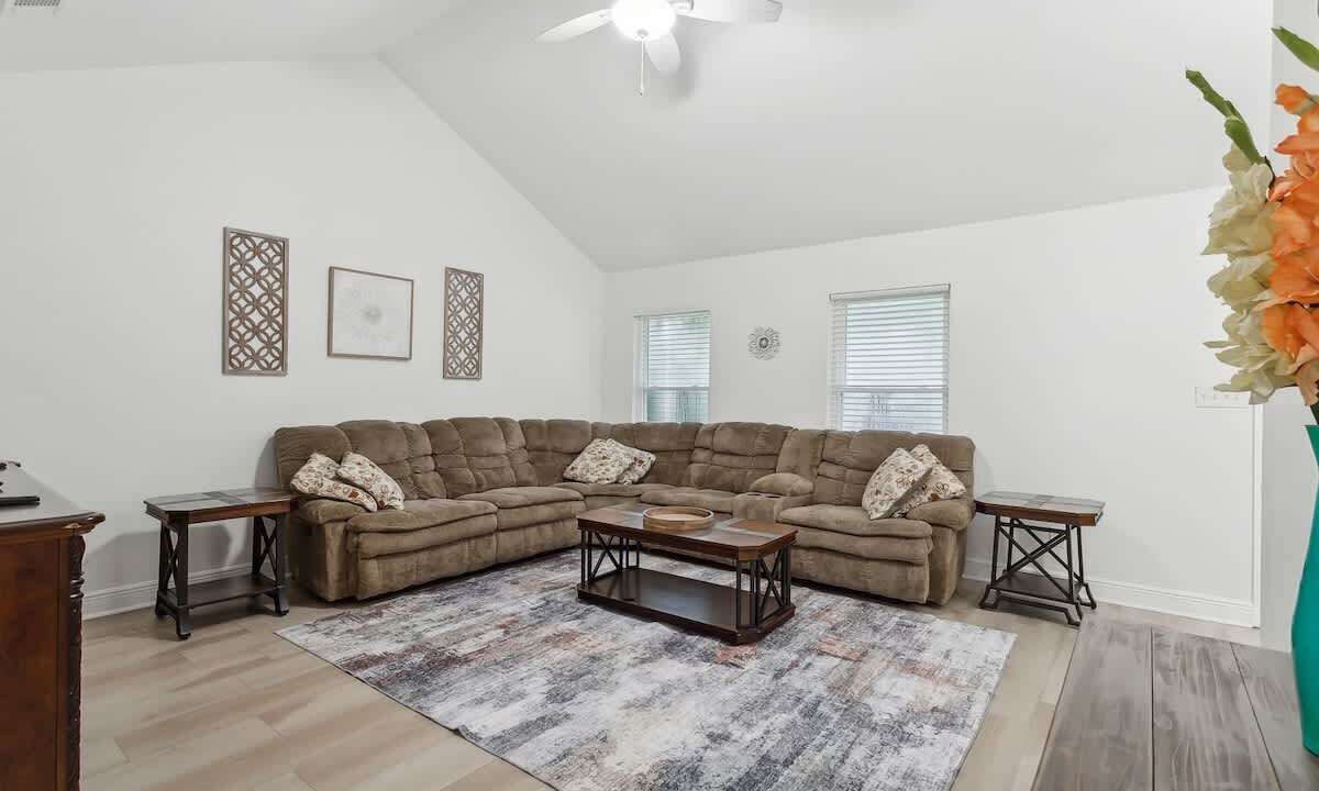 Photo of Livingroom in Slidell
