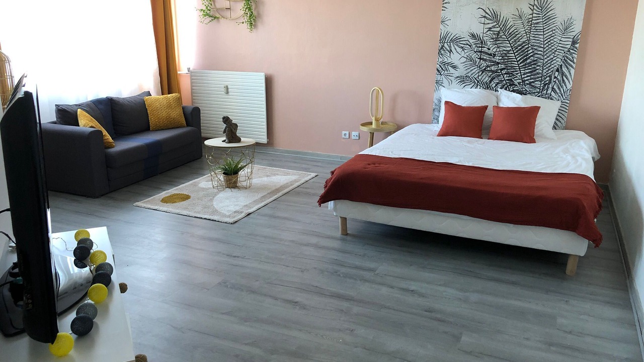 Photo of Bedroom in Center