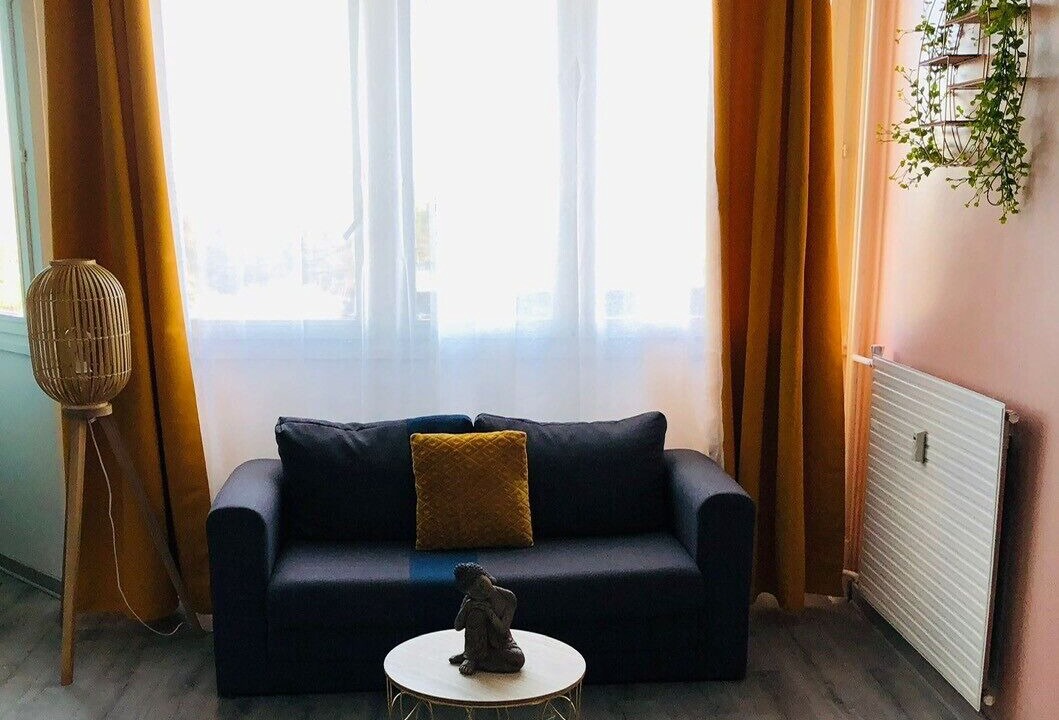 Photo of Livingroom in Center