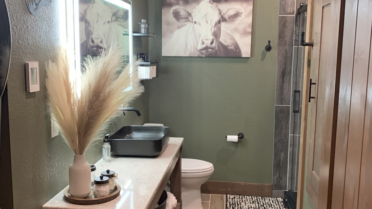 Photo of Bathroom in El Dorado